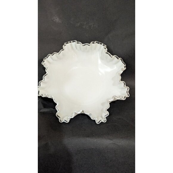 Fenton Silver Crest Shallow Milk Glass Bowl with Crimped Edges, 1950s cottage 11 - Picture 6 of 7